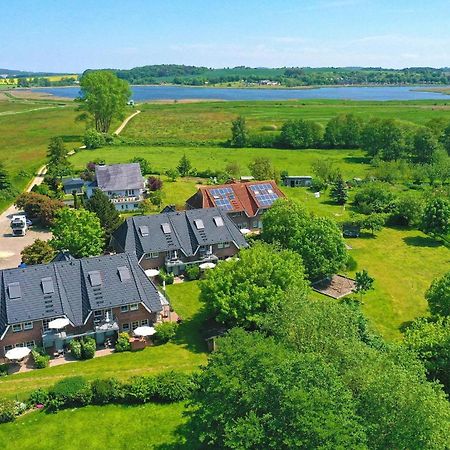 Idyllische 2-Zimmer Ferienwohnung Mitten In Der Natur Lancken-Granitz Esterno foto
